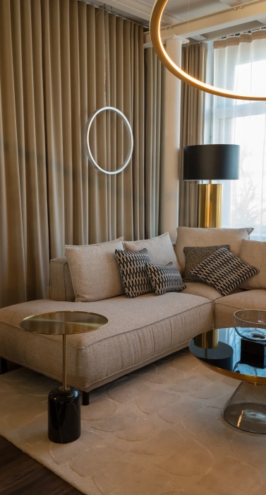 kremowy nowoczesny narożnik larent od befame w ofercie sklepu tomart.art